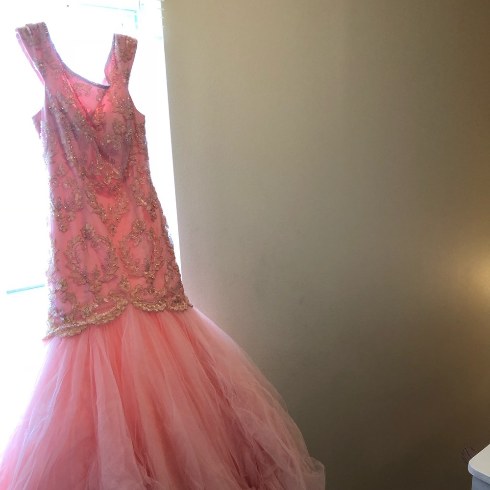 Sherri Hill Pink Prom gown